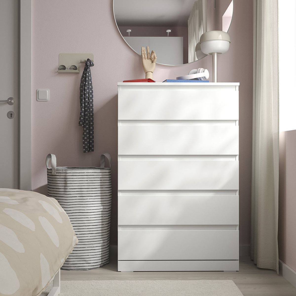 Wall organiser w hooks