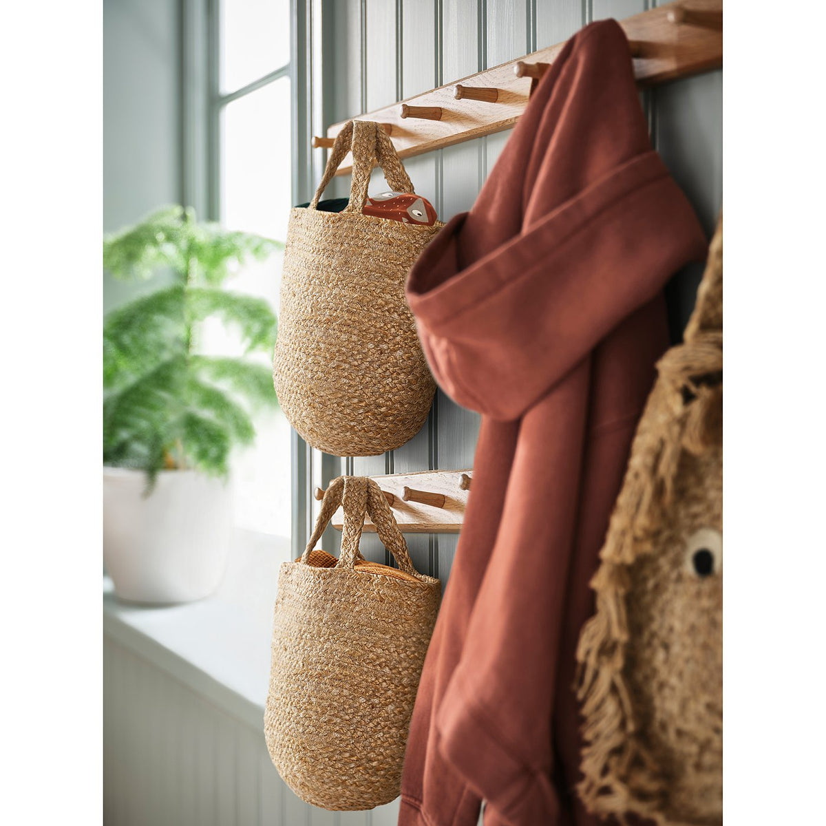 Hanging basket