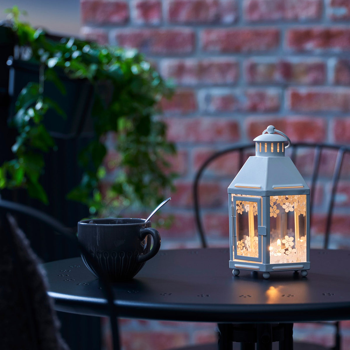 Lantern for tealight, in/outdoor