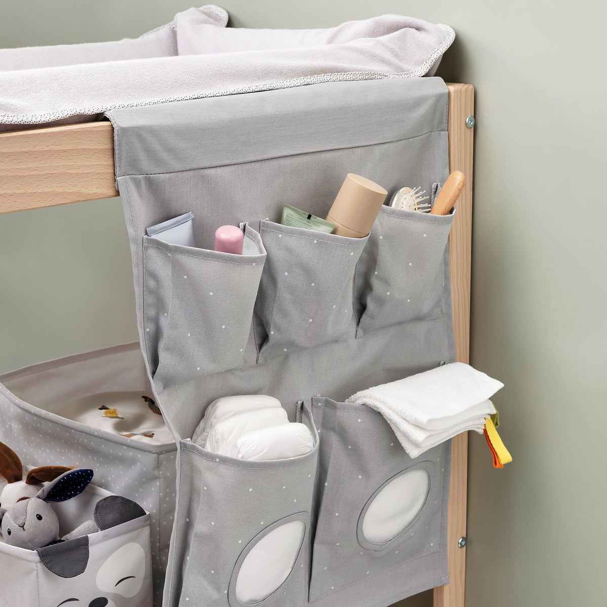 Hanging storage