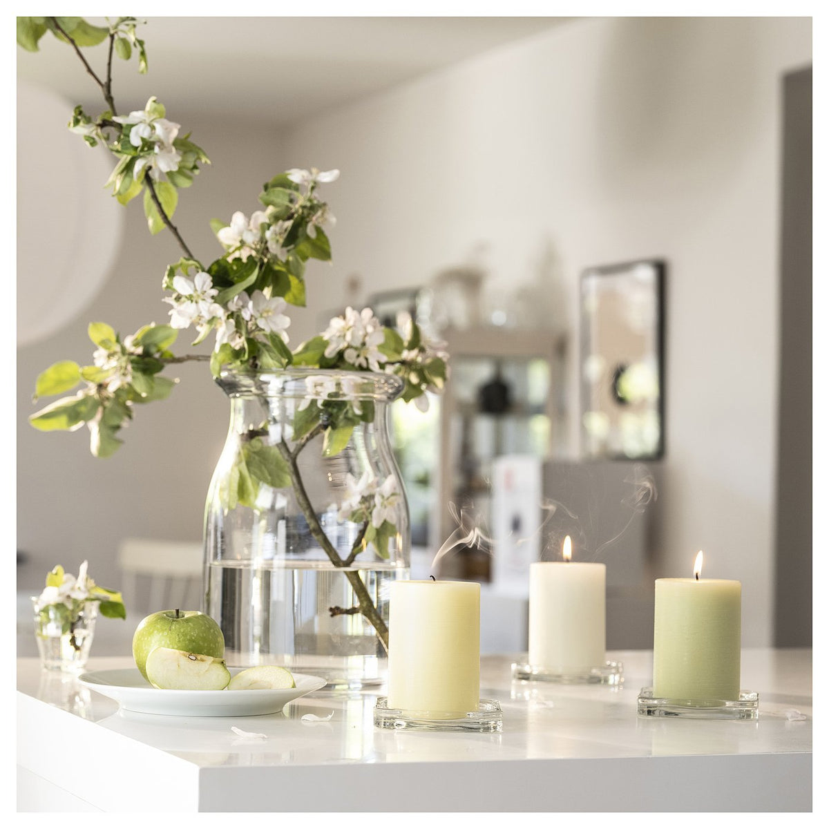Scented pillar candle