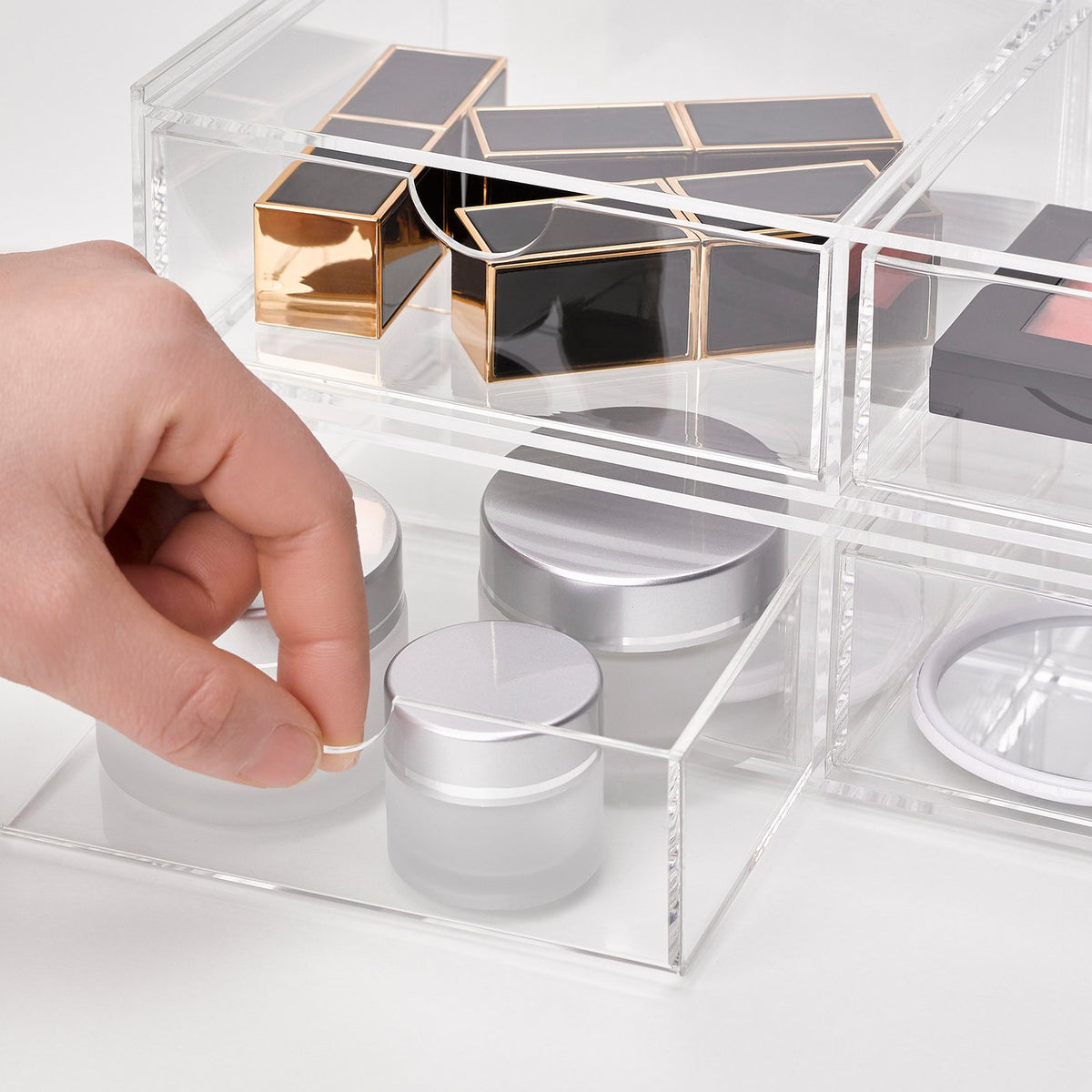 Make-up storage with 2 drawers