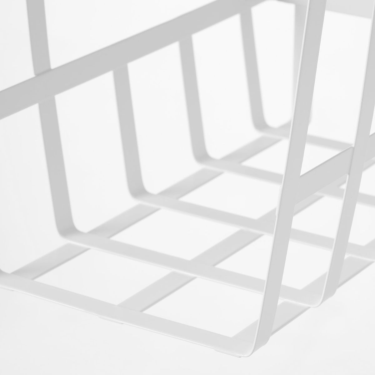 Clip-on basket