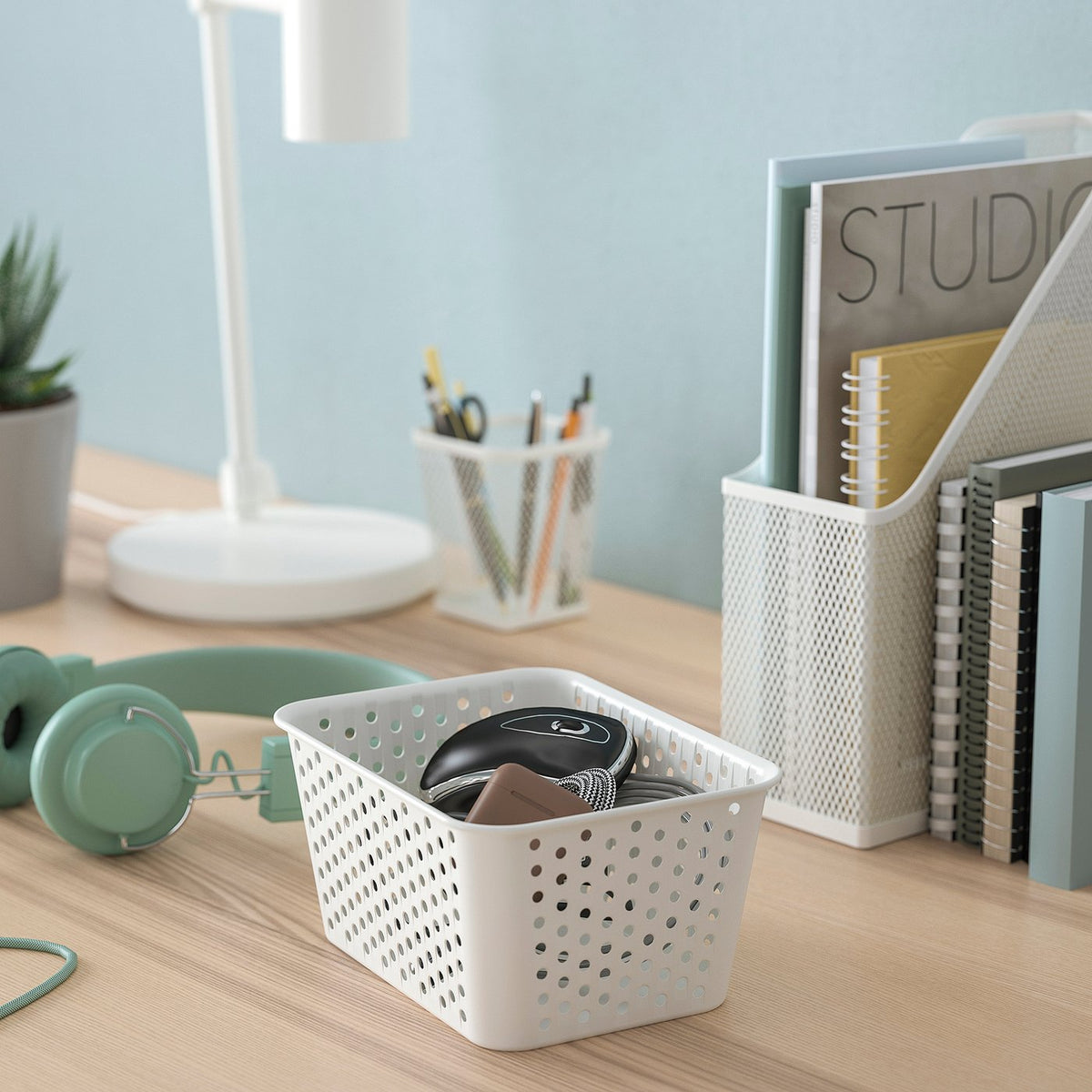 Storage basket