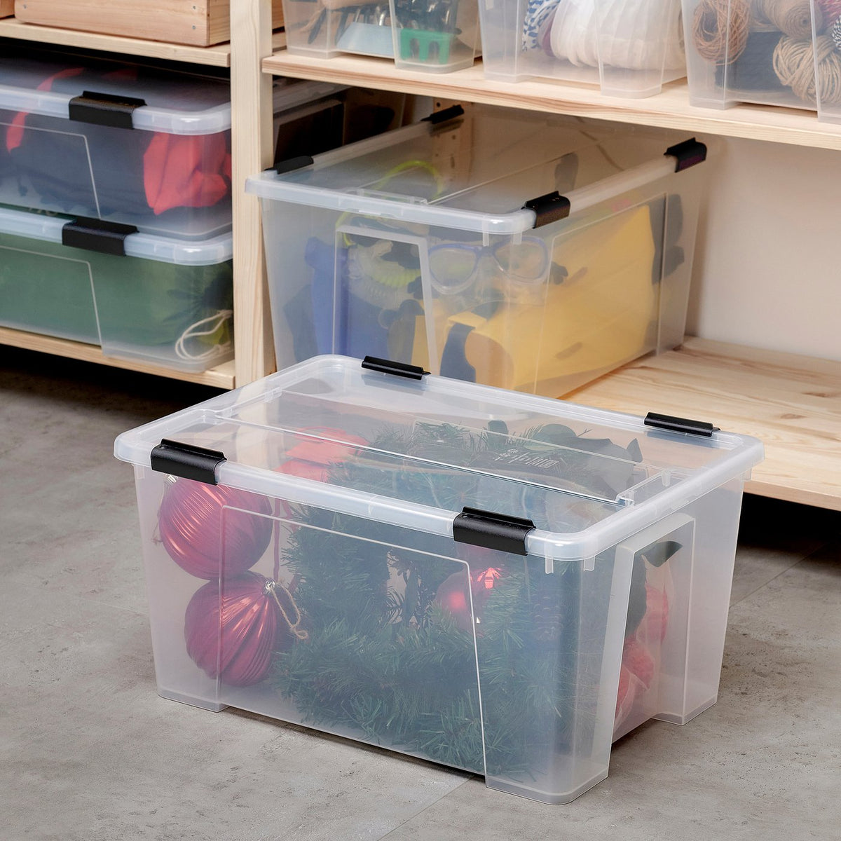 Box with lid/clip lock