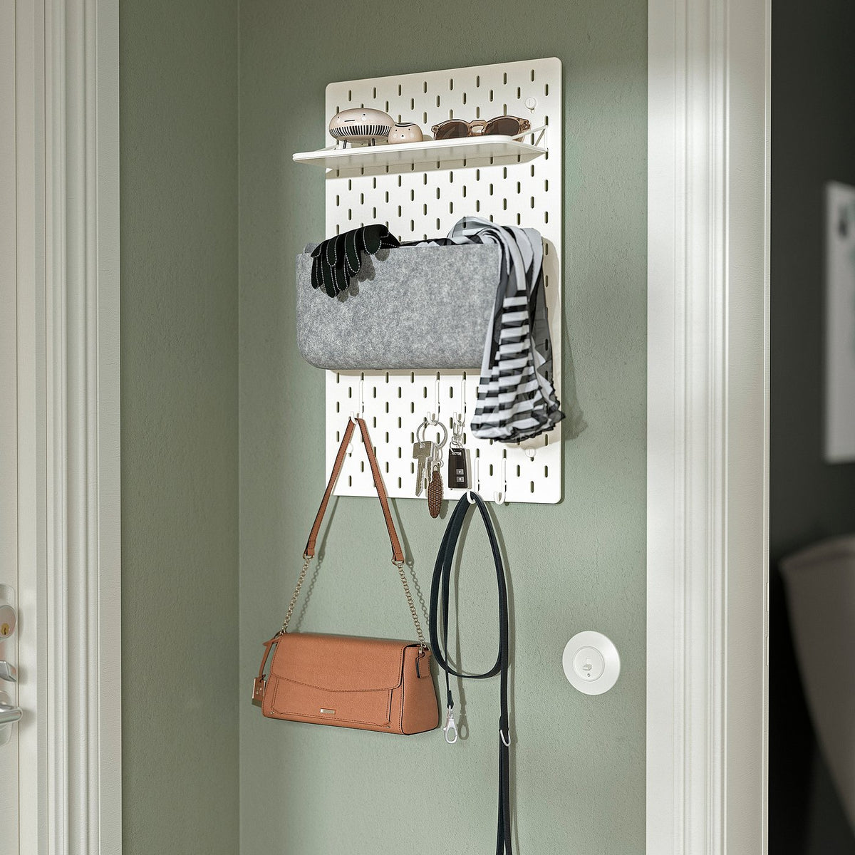 Pegboard combination