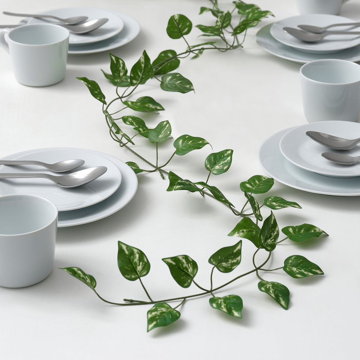 Artificial garland