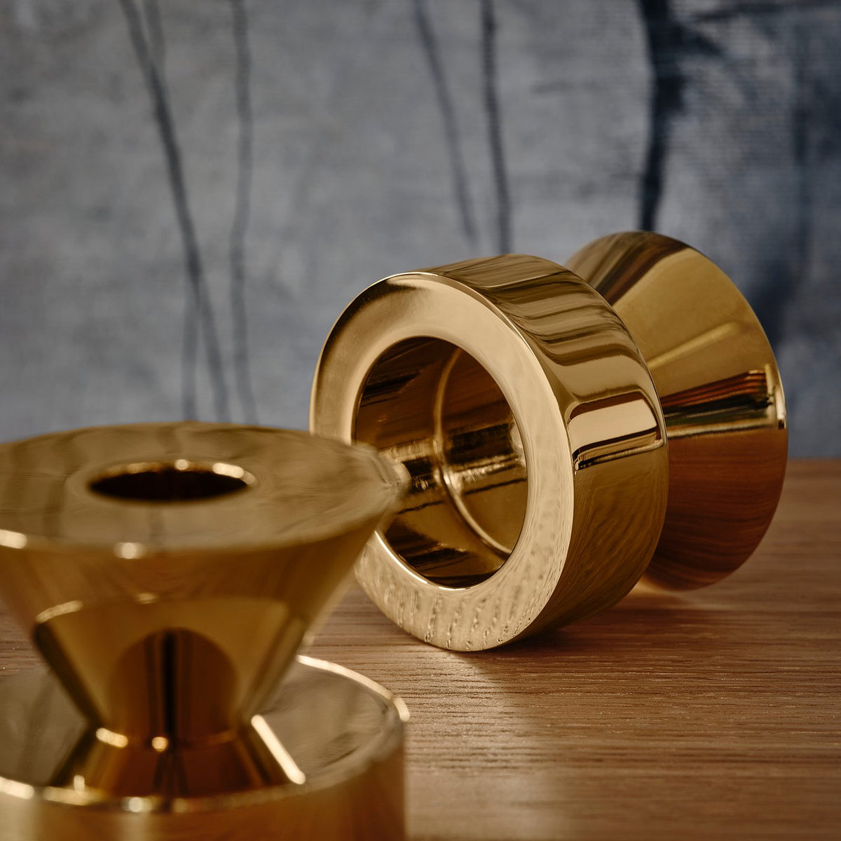 Candlestick/tealight holder