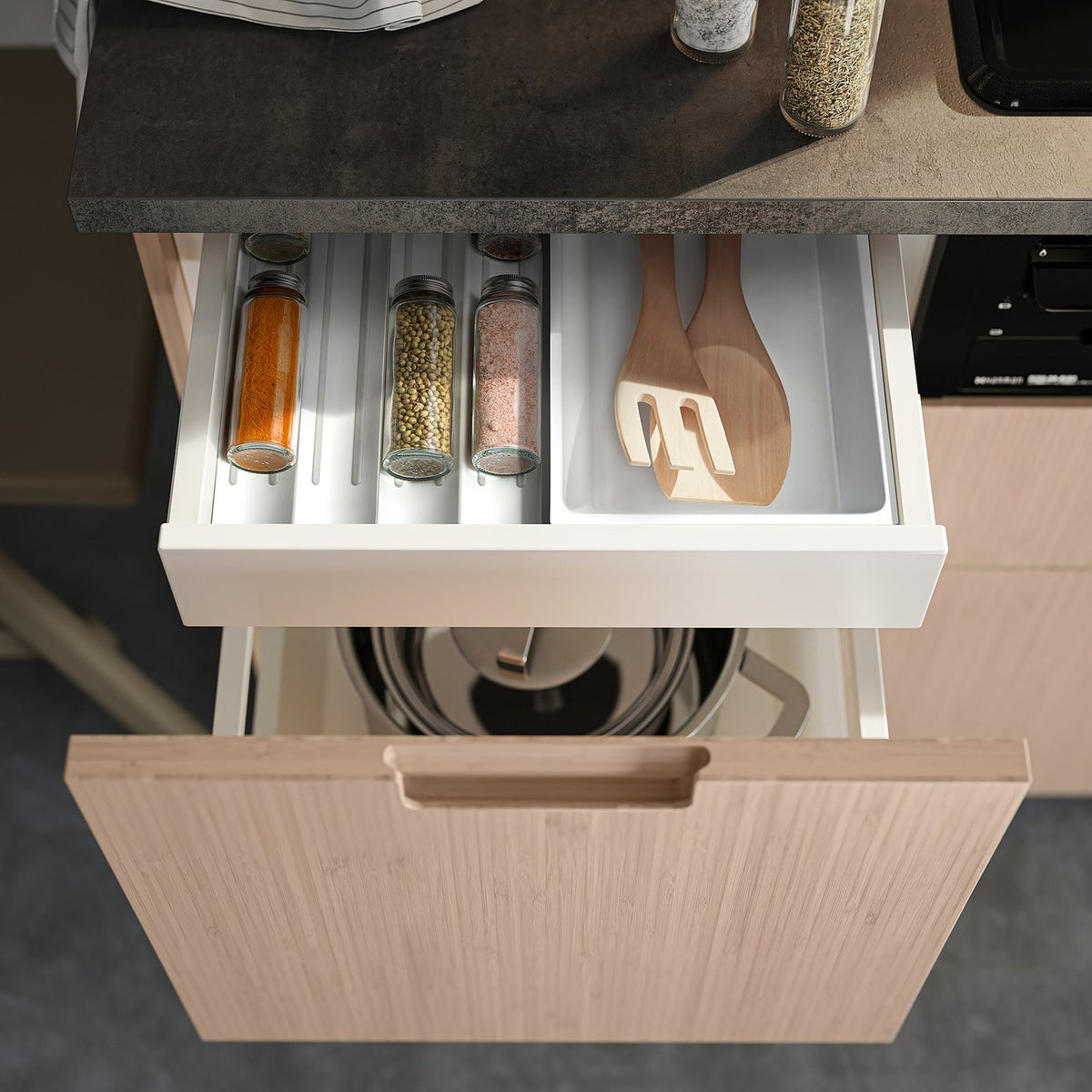 Spice rack